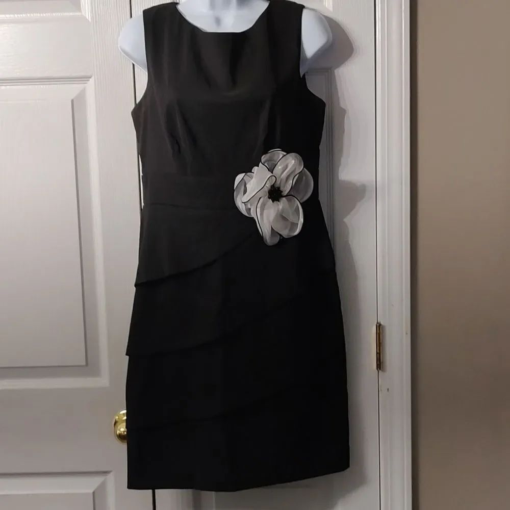 Dressbarn Collection black layered look dress with flower accent Sz 8